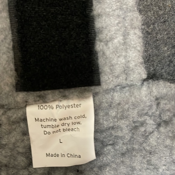 EDDIE BAUER Pet, Dog coat, plaid and solid gray, Sherpa lining, NWT LG (23G4C28) - Picture 7 of 7